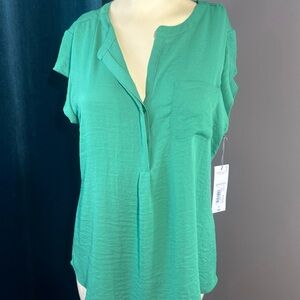 Liz Claiborne leprechaun Green Short-Sleeve Split-Neck Blouse